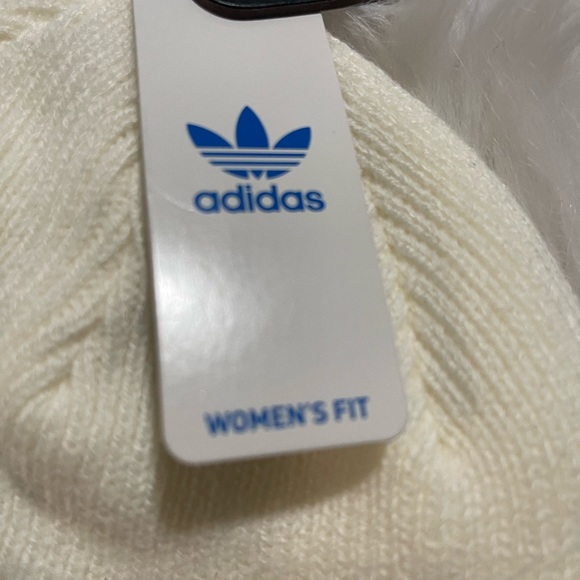 Women’s Adidas Hat NWT - Picture 3 of 4